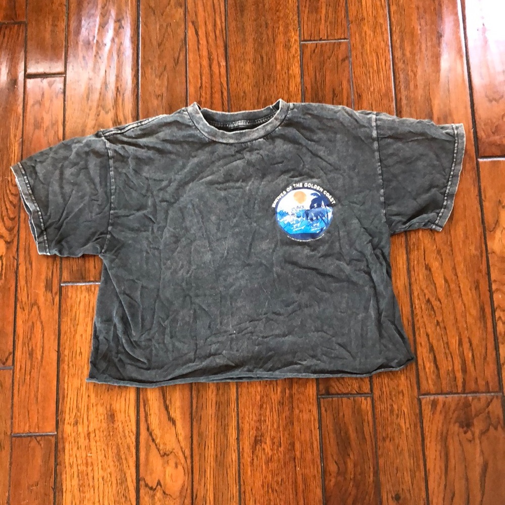 Crop top. Size M-L. Gray